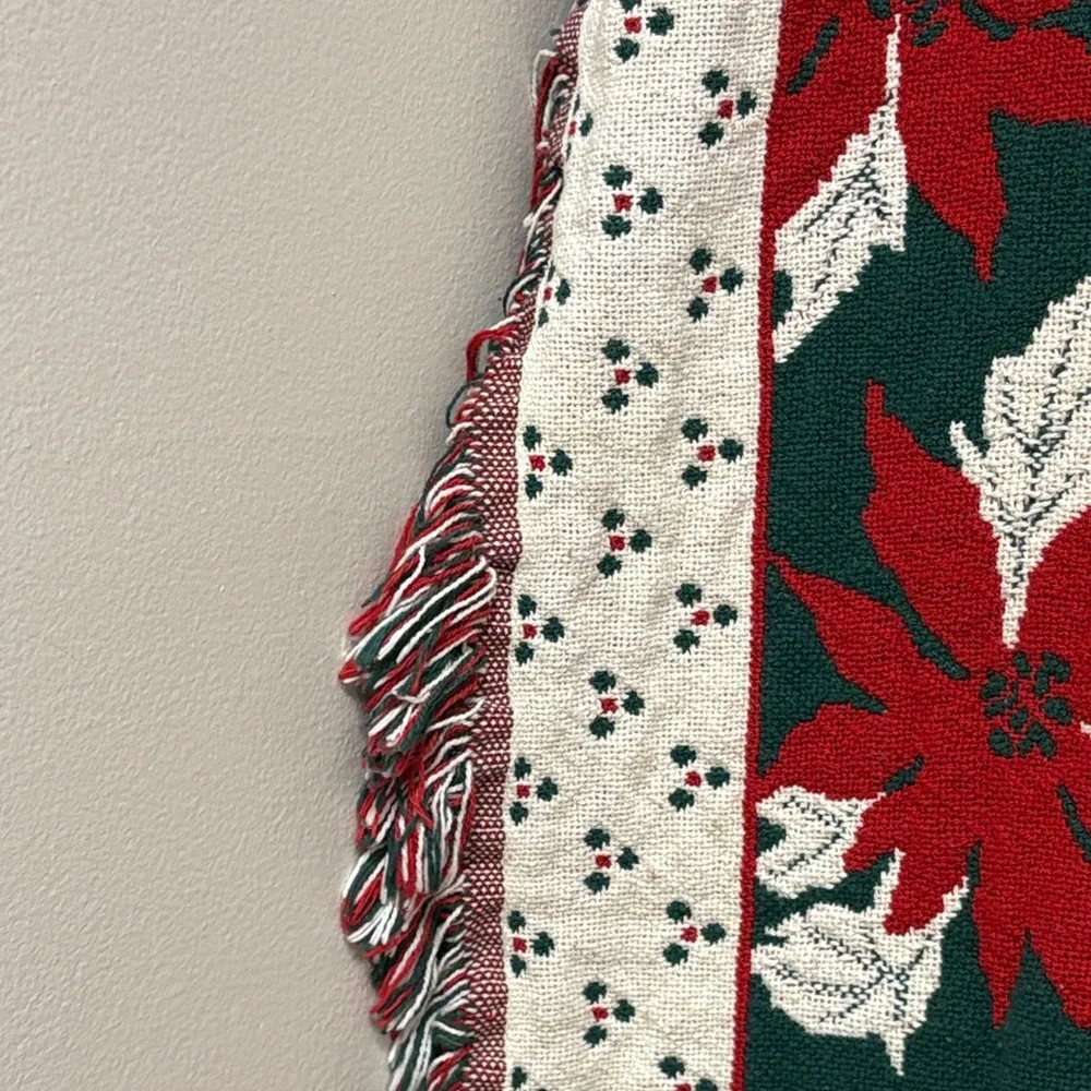 Holiday Festive Vintage Tapestry Throw Blanket with Poinsettias multicolor